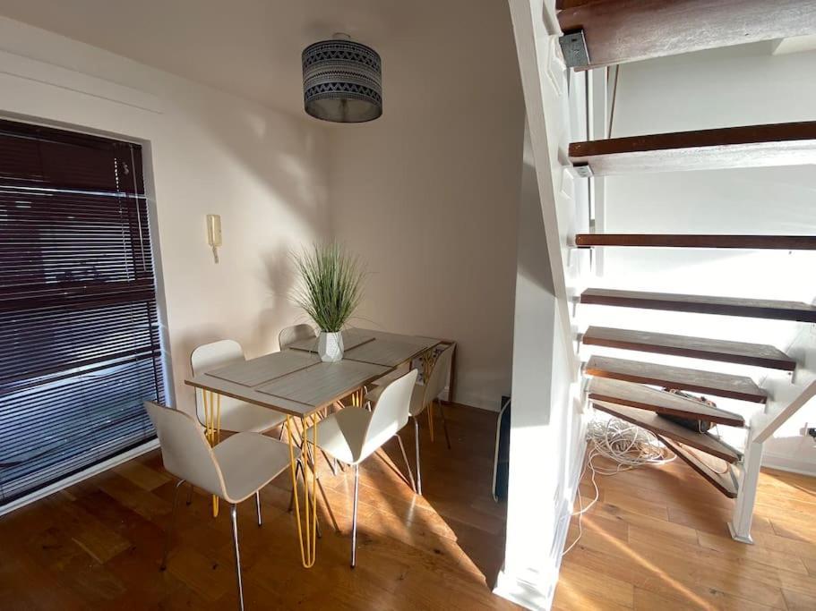Central Sea View Maisonette Hastings Eksteriør bilde